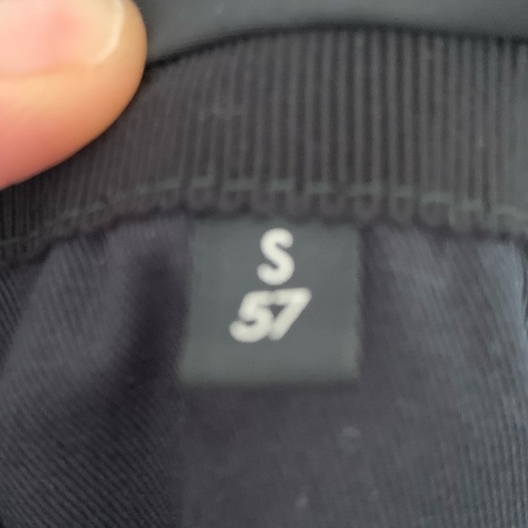 GUCCI BLACK CANVAS BASEBALL HAT WITH WEB [AUTHENTIC] - Picture 8 of 12